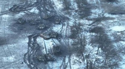 Снова - «на те же грабли»: в Сети проявилось видео удара артиллерии ВСУ по колонне российской бронетехники под Угледаром