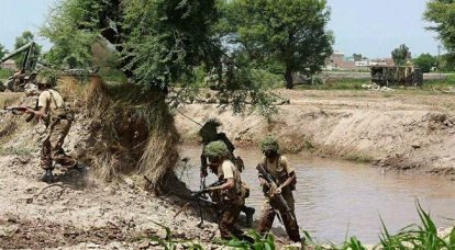 Bei der Schlacht an der indisch-pakistanischen Grenze wurden mindestens zwölf Soldaten getötet