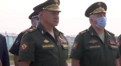ロシア国防相セルゲイ・ショイグがミンスクに到着