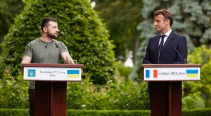 Il presidente francese Emmanuel Macron ha promesso di aumentare le forniture di armi all'Ucraina