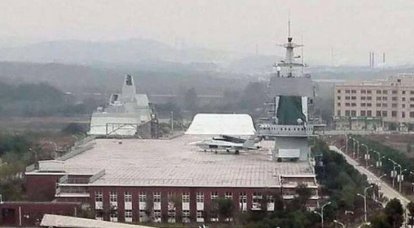 중국이 육상 기반 '시멘트 항공모함'을 건조했다.