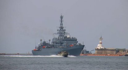 Отбивший атаку украинских морских дронов разведывательный корабль «Иван Хурс» вернулся в Севастополь