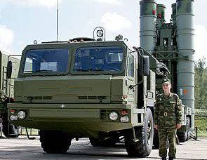 Em regime de combate na região de Kaliningrado, em abril 2012, será lançada a nova geração do sistema de defesa aérea C-400