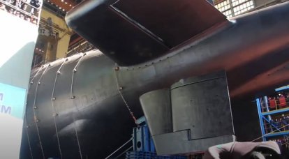 Le moment du lancement du sous-marin spécial K-329 "Belgorod" pour les essais