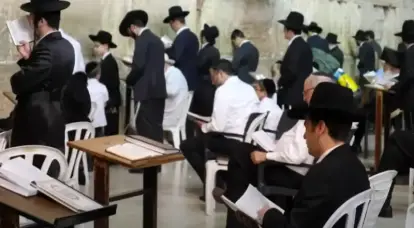 Izraelský nejvyšší soud zrušil dotace na školné pro ultraortodoxní Židy, kteří odmítají sloužit v armádě