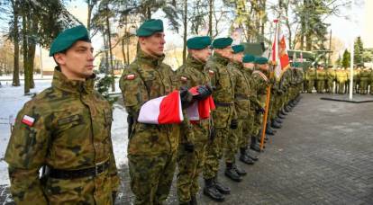 قامت وزارة الدفاع البولندية بطرد الجنرال المسؤول عن تدريب العسكريين الأوكرانيين بعد فحص مكافحة التجسس