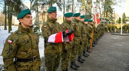 ポーランド国防省、対諜報調査を受けてウクライナ軍人訓練責任者を解任