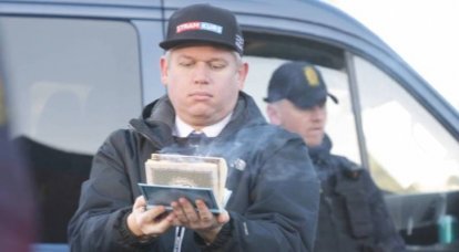 „Grüße von mir für ganz Tschetschenien“: Der dänische Politiker-Provokateur verbrannte den Koran in der konsularischen Abteilung der Russischen Föderation in Dänemark