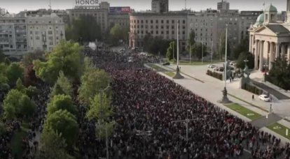 Politico: Президент Сербии пообещал не допустить «евромайдана» в Белграде на фоне протестов, охвативших республику