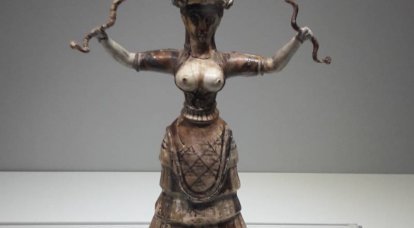 Древний Крит и Греция: женщины-статуэтки и воины в красных плащах
