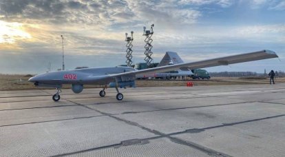 Le drone ukrainien Bayraktar TB2 a filmé les dernières secondes de son vol après avoir été touché par un missile anti-aérien russe