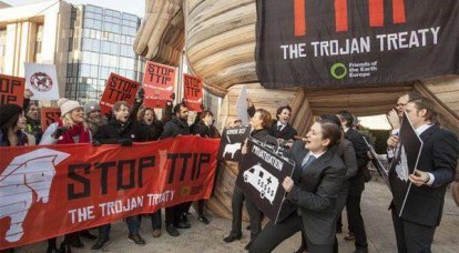 유럽 ​​연합의 NATO 및 TTIP에 대한 항의