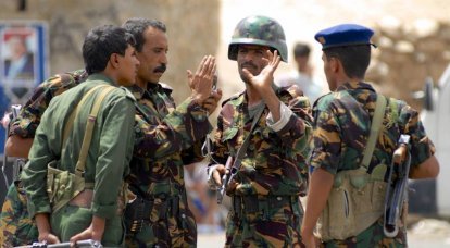 Нападение на крупную военную базу в Йемене - ранен начальник Генштаба