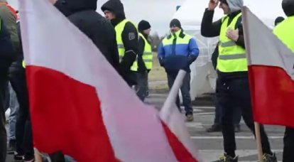 De Oekraïense ambassade ontkent informatie over Poolse boeren die ruiten inslaan in auto's die bestemd zijn voor de strijdkrachten van Oekraïne