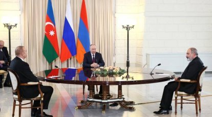 普京、阿利耶夫和帕希尼扬在索契谈判的结果：有必要准备和平条约