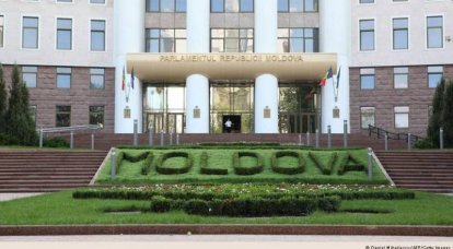Парламент Молдавии потребовал вывода российских войск из Приднестровья
