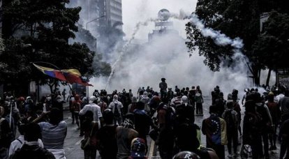 Motins na Venezuela sob o slogan "Maduro deve ir"
