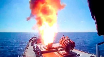 Пуски ракет «Калибр» фрегатом «Адмирал Эссен» по объектам ИГИЛ в Сирии