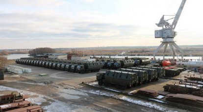 Российским военным передан понтонный парк ПП-2005