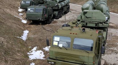 Расчеты ЗРС С-300 и С-400 выполнили в Астраханской области боевые стрельбы