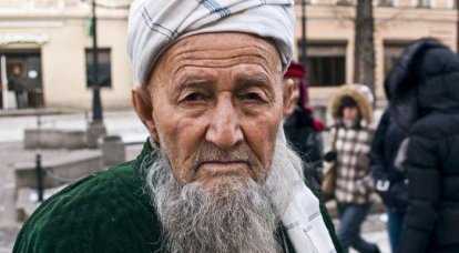 ФМС РФ: 297 нарушителей из Таджикистана ожидают высылки