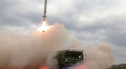 وأكدت وزارة الدفاع وقوع ضربة صاروخية على مستوى عسكري في محطة Udachnoye بجمهورية كوريا الديمقراطية الشعبية