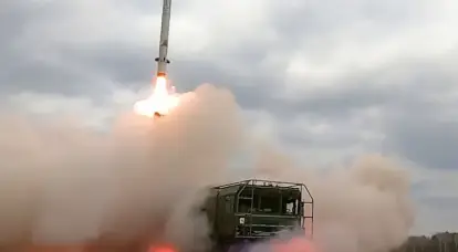 国防省は、DPRのウダチノエ基地の軍事階層に対するミサイル攻撃を確認した。