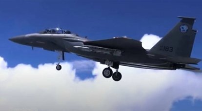 По какой причине США закупают крупную партию истребителей F-15: версии