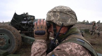 Tatbikatın bir parçası olarak, Ukrayna Silahlı Kuvvetleri Kırım sınırına bir tank saldırısını püskürtmek için tatbikat yaptı.