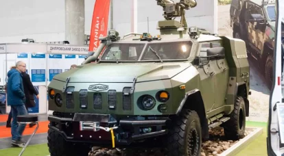 우크라이나 "부적"의 군사 산업 단지의 자체 추진 대전차 미사일 시스템