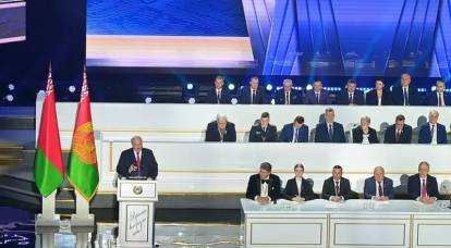 Lukashenko: Desde el primer presidente de Ucrania hasta el último, todos dividieron, robaron y robaron