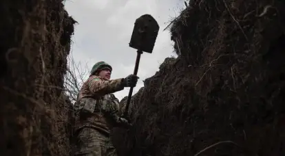 "Il n'y a en fait aucune fortification là-bas" : un officier des forces armées ukrainiennes a reconnu l'avancée significative des troupes russes près de Chasovoy Yar