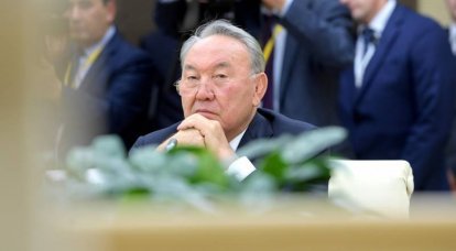 Перейти Казахстану на удобную латиницу внезапно помешал Назарбаев