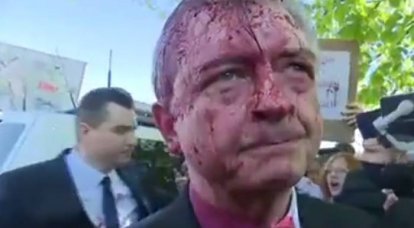 «Это не кровь, а сироп, символизирующий инсценировку – как в Буче»: российский посол в Варшаве ответил польскому журналисту