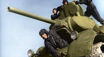תצלומים צבעוניים של חיילים סובייטים במלחמת העולם השנייה