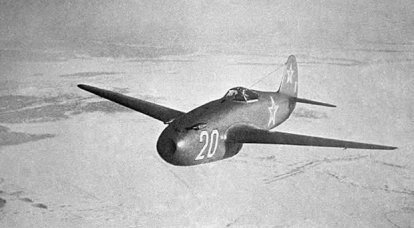 Пионеры советской реактивной техники: самолеты-истребители Як-15 vs Миг-9