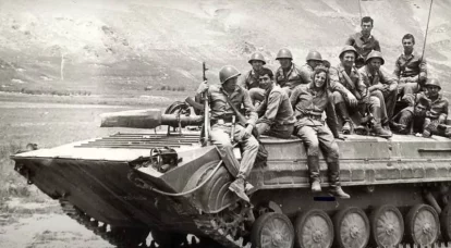 "Kartonnen pantser": met welk doel werd de BMP-1 radicaal verlicht door bescherming op te offeren