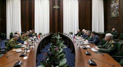 Los jefes de los departamentos militares de la Federación de Rusia y Siria discutieron la situación actual y los problemas de cooperación