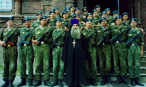 Peste 1000 de clerici ai Bisericii Ortodoxe Ruse își îndeplinesc sarcinile în zona Districtului Militar de Nord