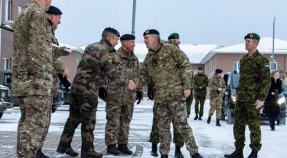 Британия намерена усилить военное присутствие в странах Восточной Европы