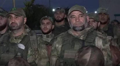 Prajurit Resimen Operasional 96 saka Pasukan Pengawal Rusia budhal saka Chechnya menyang Zona NVO