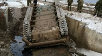 В сети обсуждаются фото перевернувшегося Т-72 ВС РФ