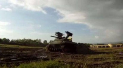 러시아 전투 로봇 "천왕성"은 대전차 "공격"으로 무장