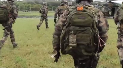 Frankreich wird mehrere hundert Militärangehörige und gepanzerte Fahrzeuge an die Grenzen der Russischen Föderation schicken