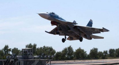 Su-33 con "Ammiraglio Kuznetsov" condurrà un allenamento in Crimea su un filo