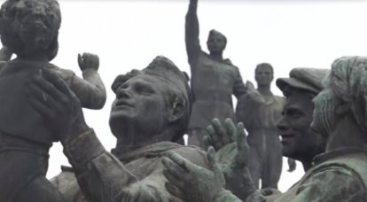 ソビエト兵士の記念碑-再びブルガリアで冒secされた解放者