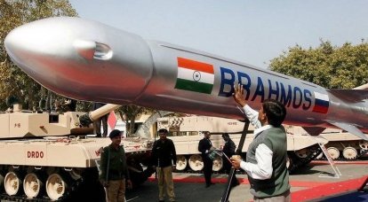 Теперь и наземный вариант. Индия успешно испытала ракету "БраМос"