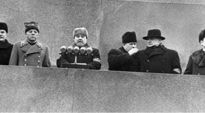 Russische Unruhen 1953: Truppenaufstellung am Vorabend von Stalins Tod