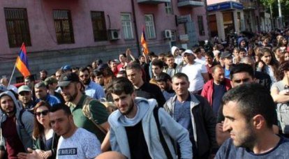 Массовые протесты в Армении. Центр Еревана перекрыт