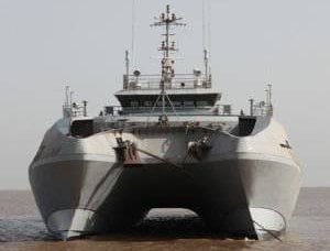 水路図双胴船「マカール」（インド）
